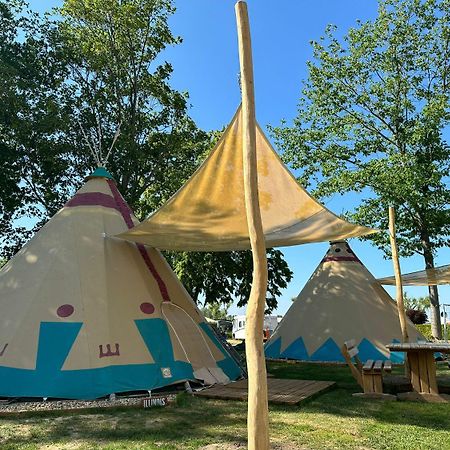Tipi Illinois Apartment Falkenburg Екстериор снимка